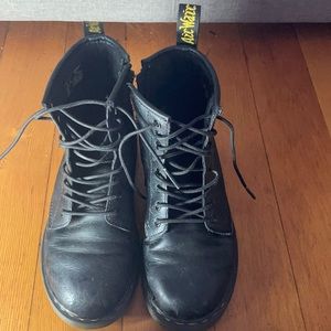 Girls Dr. Martens